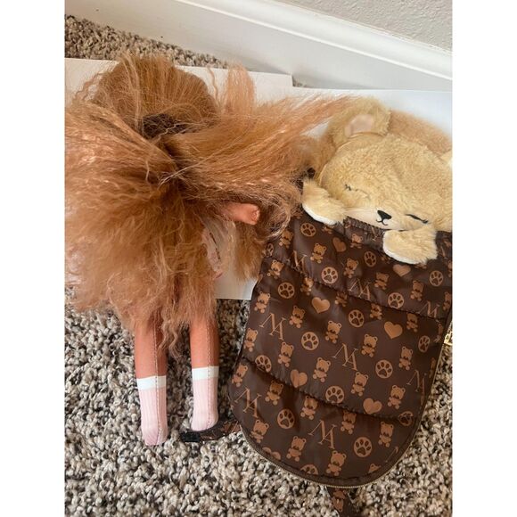 Na Na Na Surprise Teens Slumber Party Set! Lara Vonn with Teddy Bear - Picture 2 of 4